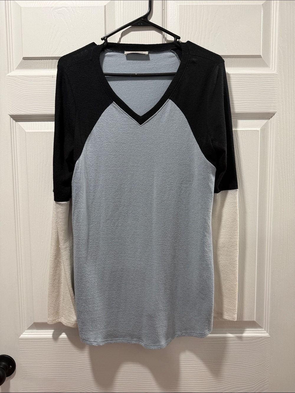 Ces Femme Light Blue, Black & Cream Colorblock V-Neck Long Sleeve Top